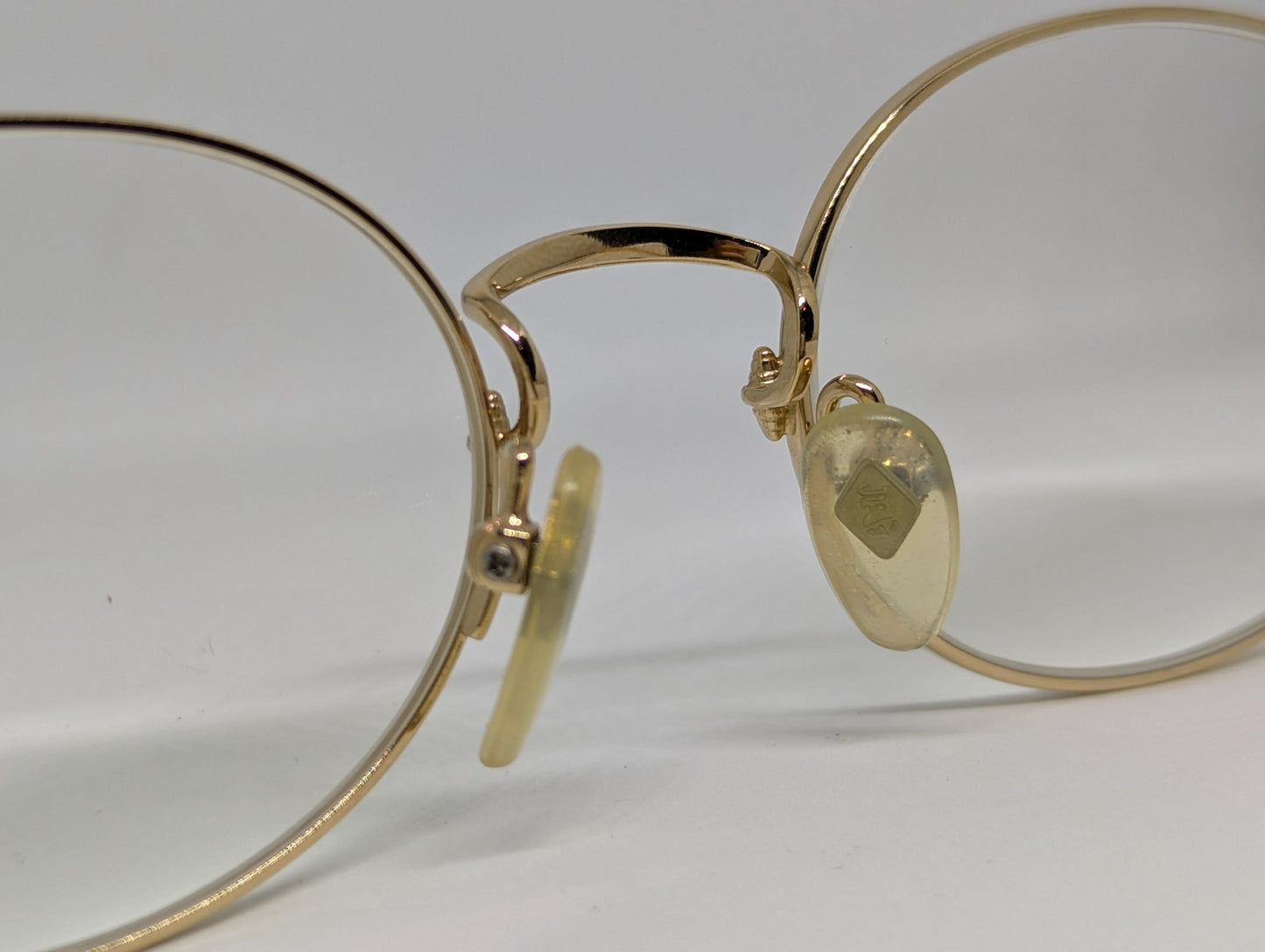 Jean Paul Gaultier 

model: 55-6101